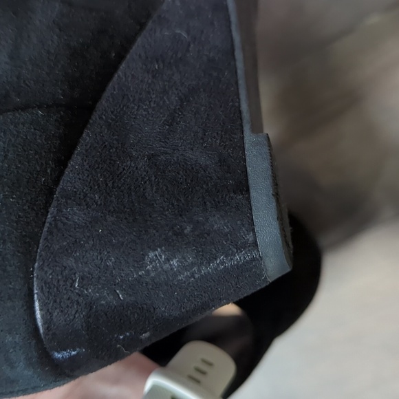 Clark's 6W Black Suede Wedge Booties - Picture 9 of 13